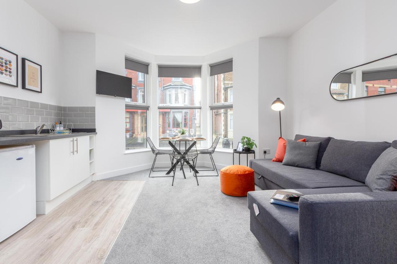 Charles Alexander Short Stay - Charnley House Apartments Blackpool Esterno foto