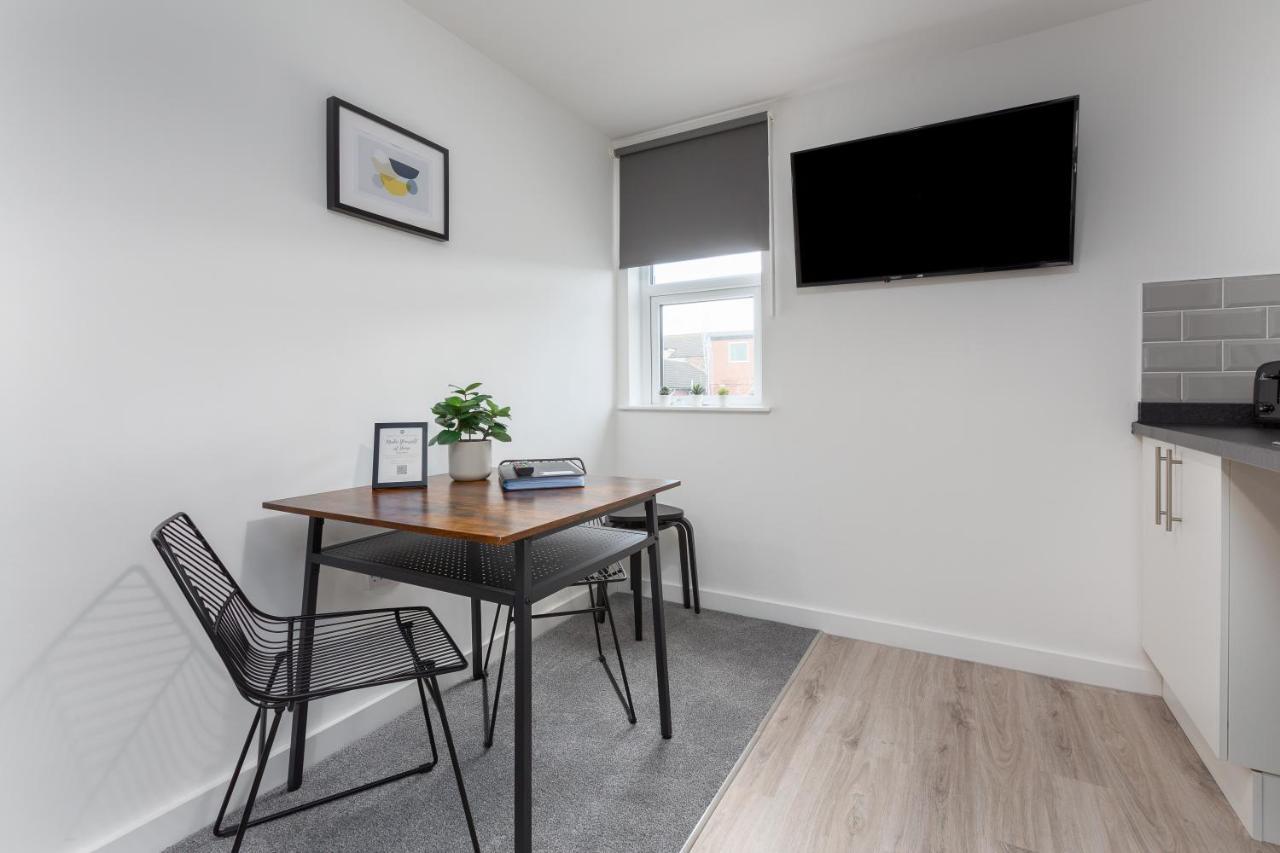 Charles Alexander Short Stay - Charnley House Apartments Blackpool Esterno foto